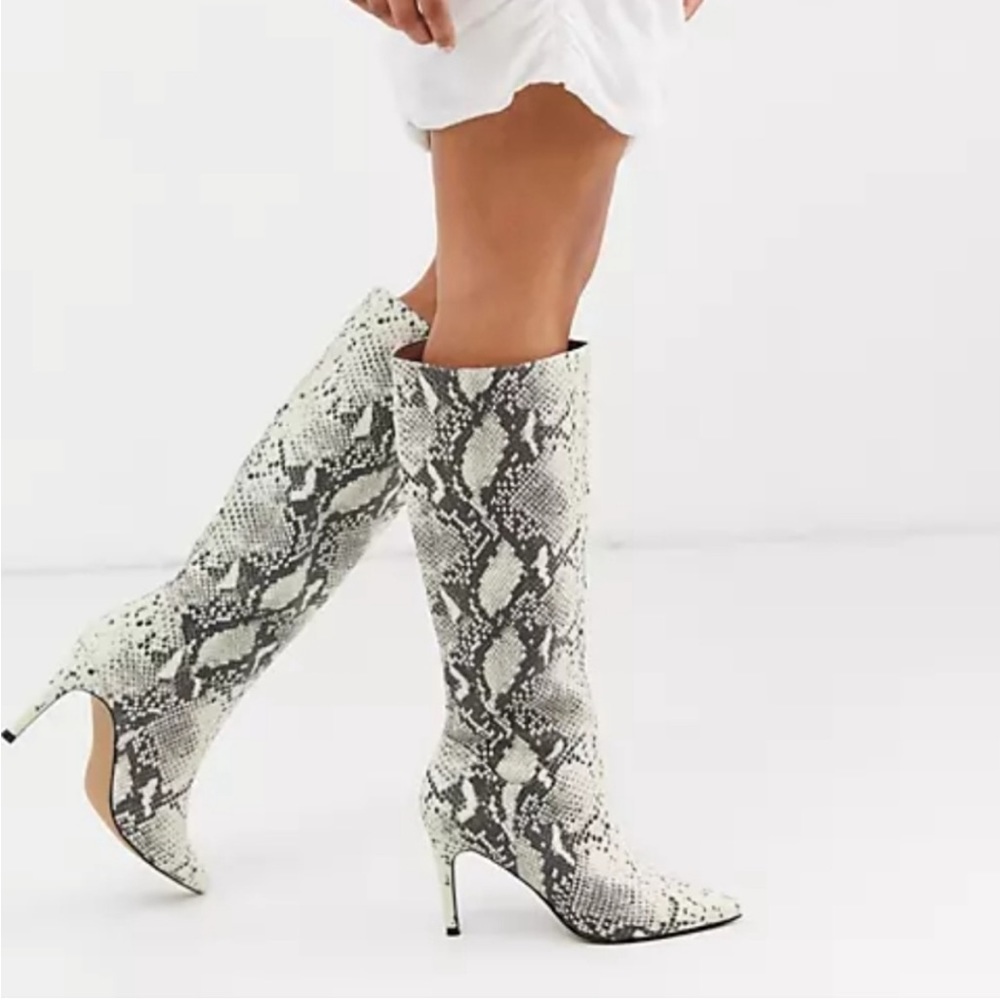 New without box Steve Madden Kinga knee-high boots.